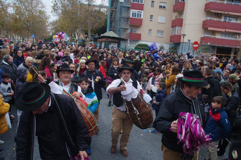 Los Reyes han paseado en camello por el barrio. 