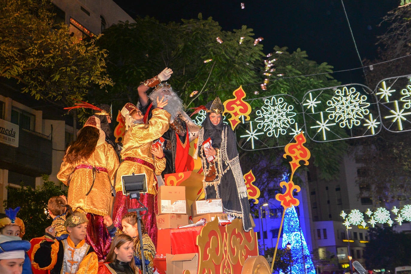 Desfile de Sus Majestades en Marbella.