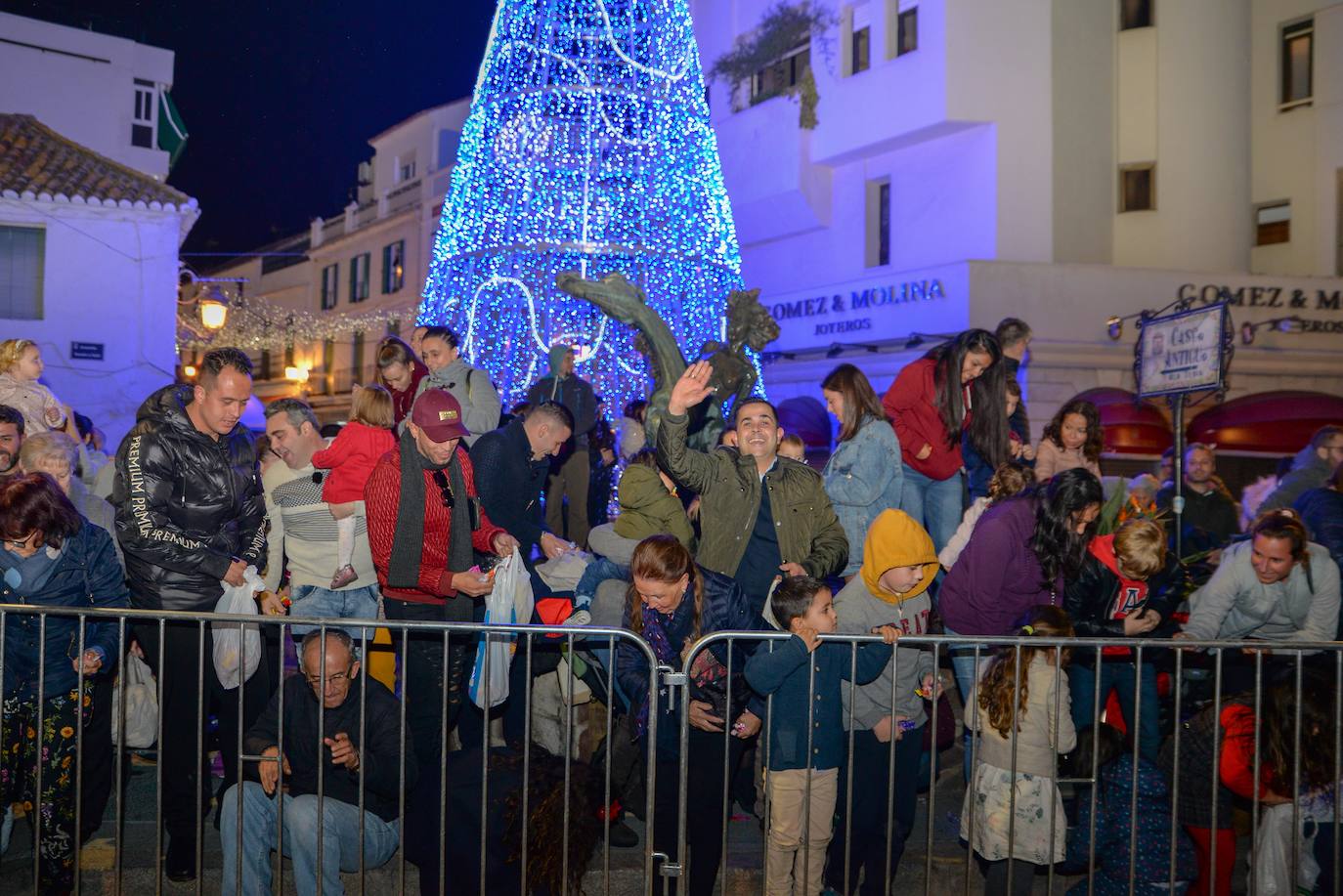 Desfile de Sus Majestades en Marbella.