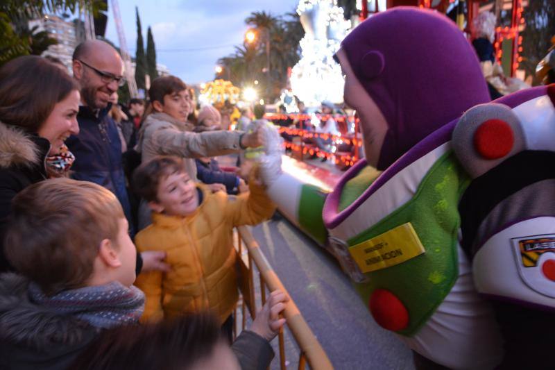 Asistentes a la Cabalgata de Reyes Magos de este año en Málaga capital. 