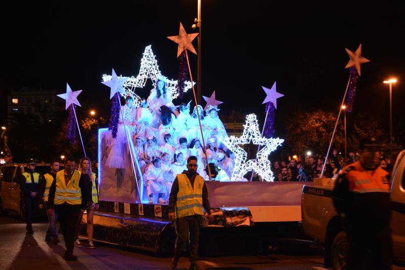 Asistentes a la Cabalgata de Reyes Magos de este año en Málaga capital. 