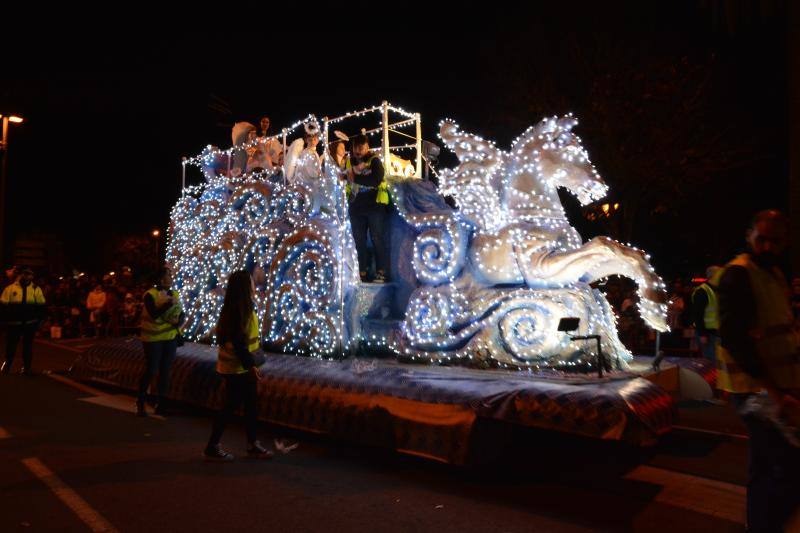 Asistentes a la Cabalgata de Reyes Magos de este año en Málaga capital. 
