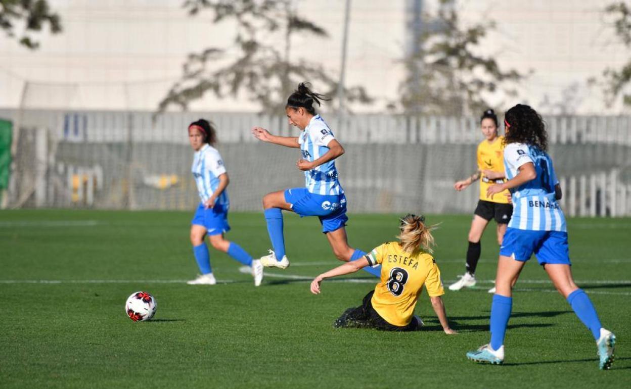 Una jugada del partido de este domingo. 