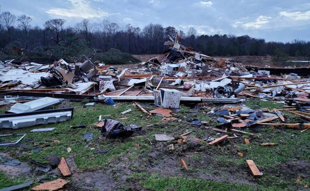 Los restos de una casa destrozada por las tormentas y el viento en Texas.