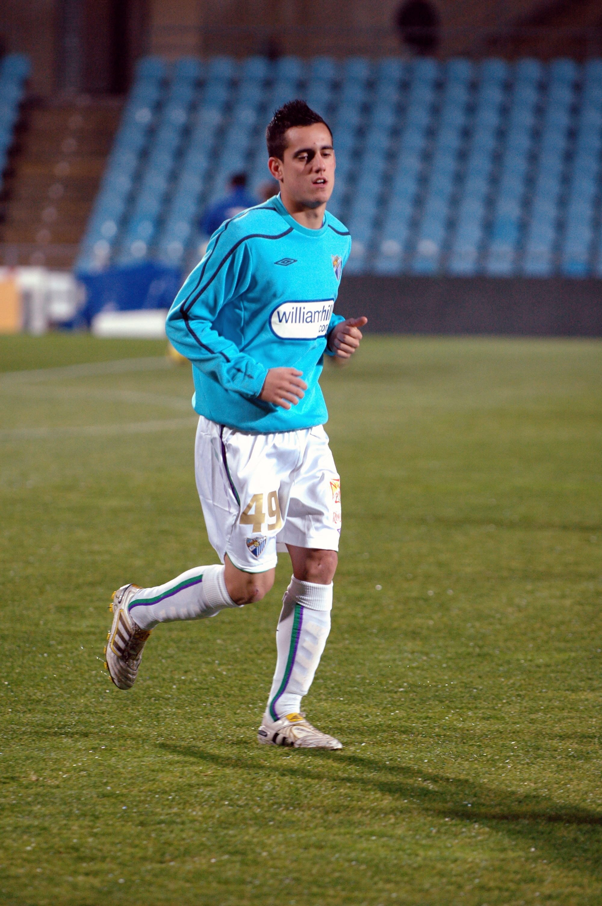 Repasamos los últimos diez años de Juanmi en imágenes. El malagueño es el segundo jugador más joven de la historia del club blanquiazul en debutar en Liga y Copa, sólo por detrás de Fabrice Olinga.