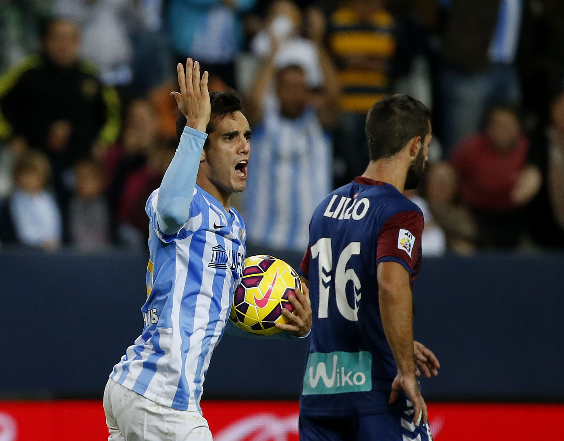 Repasamos los últimos diez años de Juanmi en imágenes. El malagueño es el segundo jugador más joven de la historia del club blanquiazul en debutar en Liga y Copa, sólo por detrás de Fabrice Olinga.