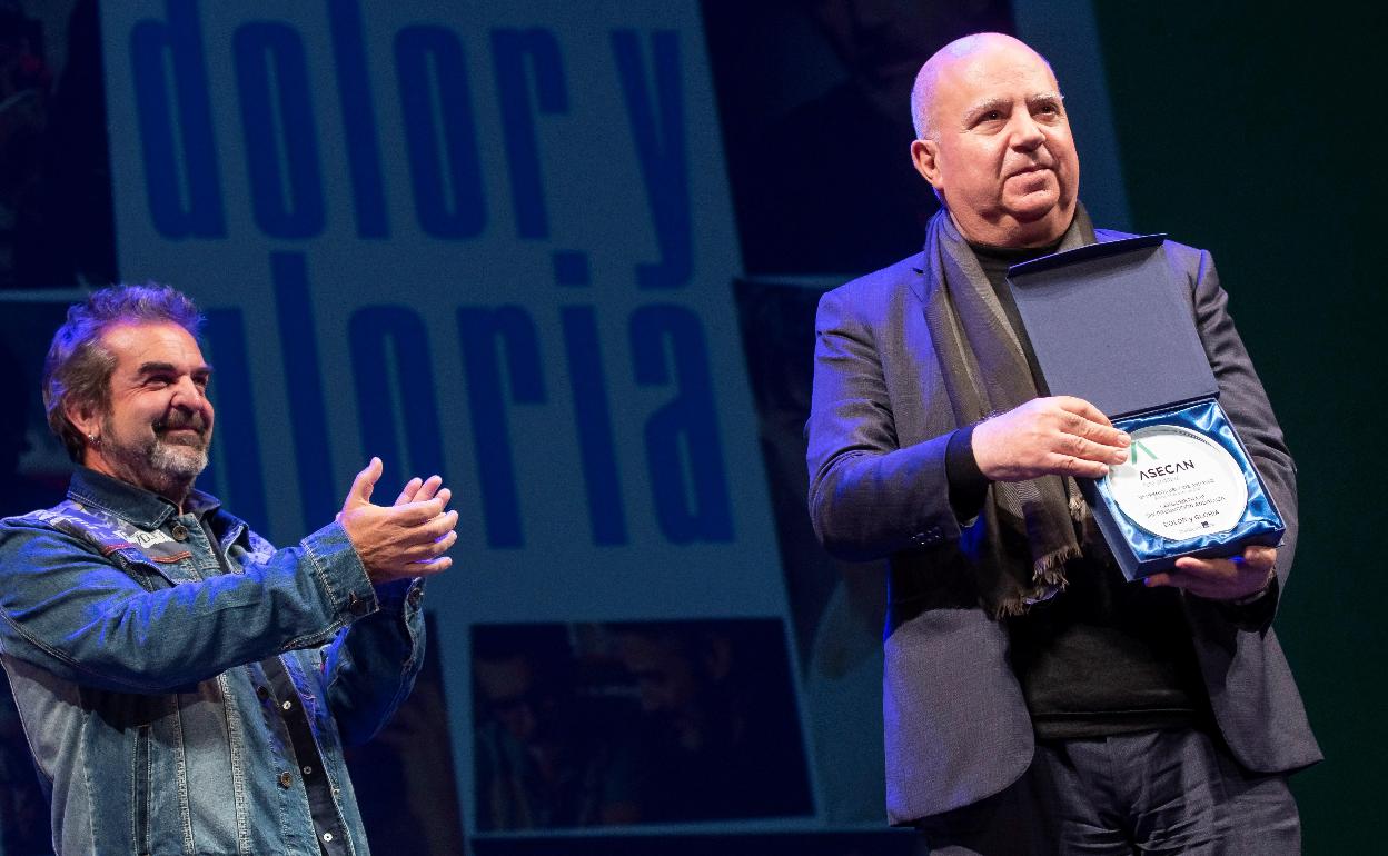 El productor Agustín Almodóvar recoge el premio a la mejor película de producción no andaluza para 'Dolor y gloria' 