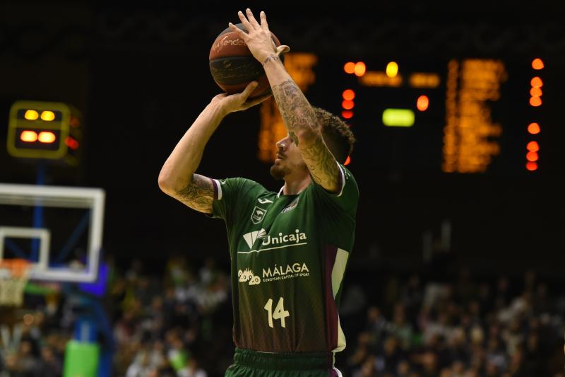 Paliza de los cajistas al Betis (63-88)