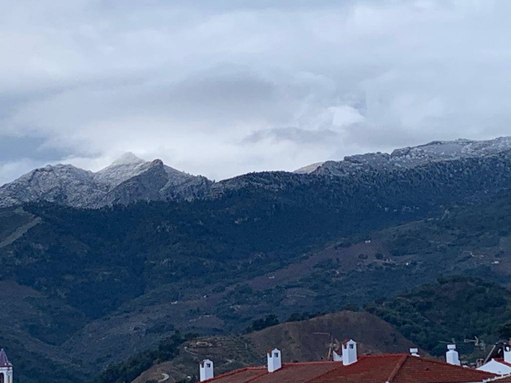 Sierra de las Nieves desde Yunquera.