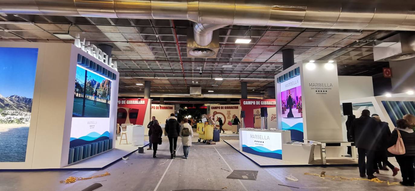 Fotos: Últimos preparativos antes de la inauguración de FITUR