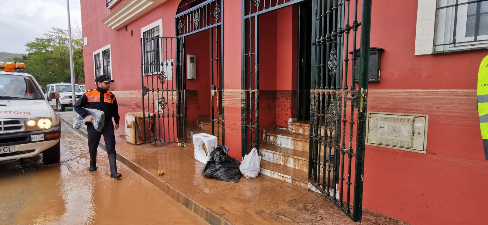 Efectos de las últimas lluvias en Campanillas. En Málaga se mantiene el aviso naranja este sábado.