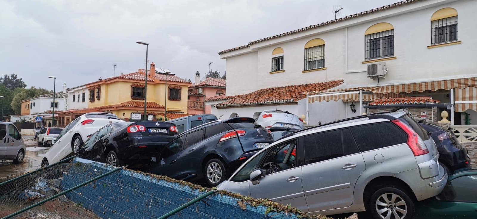 Efectos de las últimas lluvias en Campanillas. En Málaga se mantiene el aviso naranja.