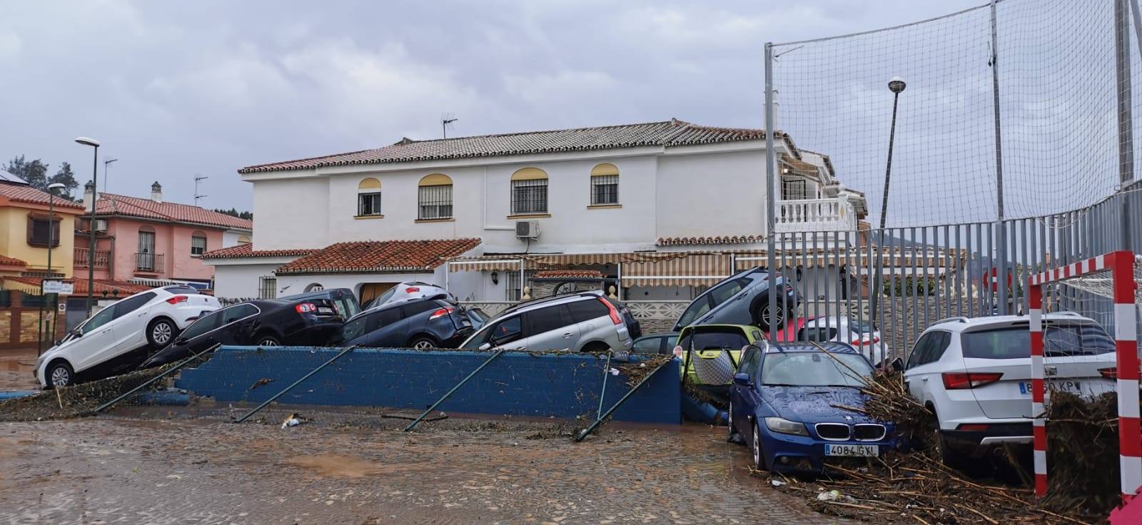 Efectos de las últimas lluvias en campanillas. En Málaga se mantiene el aviso naranja.