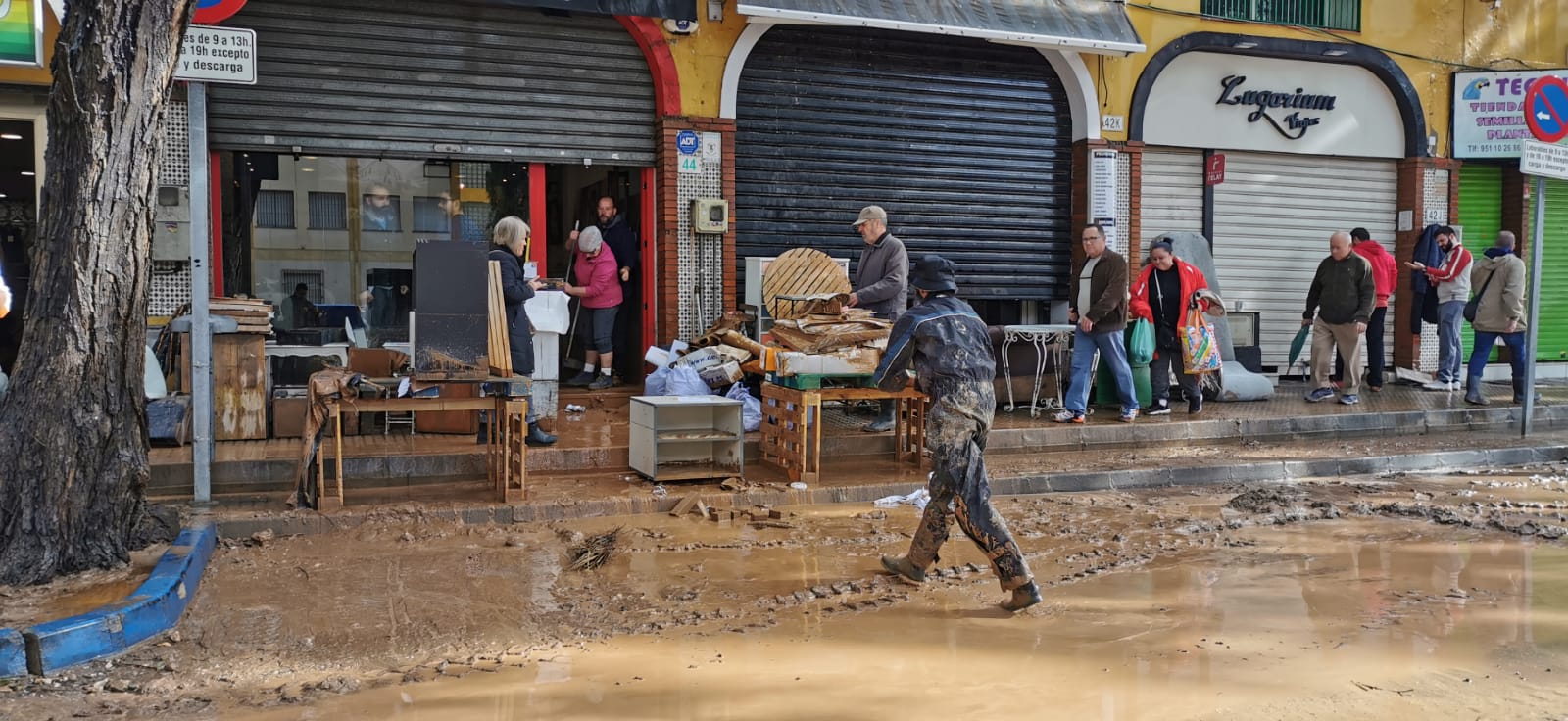 Efectos de las últimas lluvias en Campanillas. En Málaga se mantiene el aviso naranja este sábado.