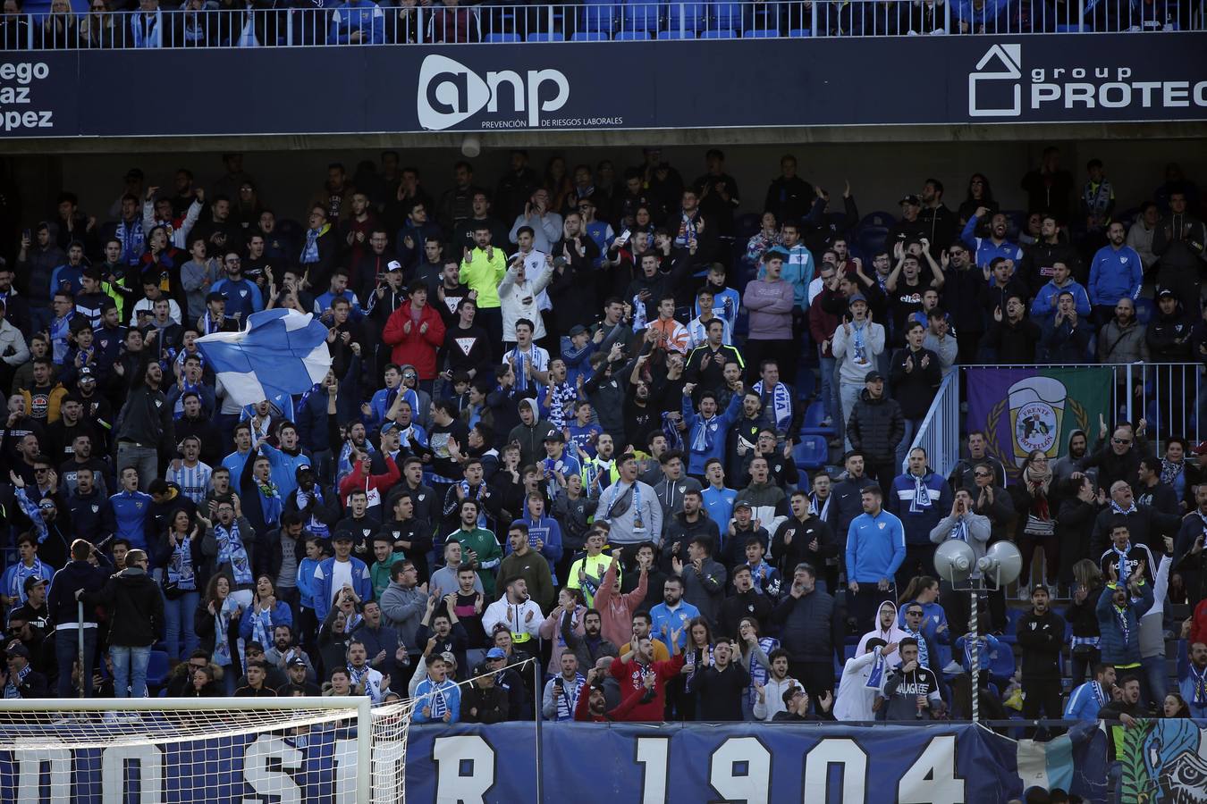 Las mejores imágenes de los aficionados que asistieron al Málaga.Mirandés (2-2)