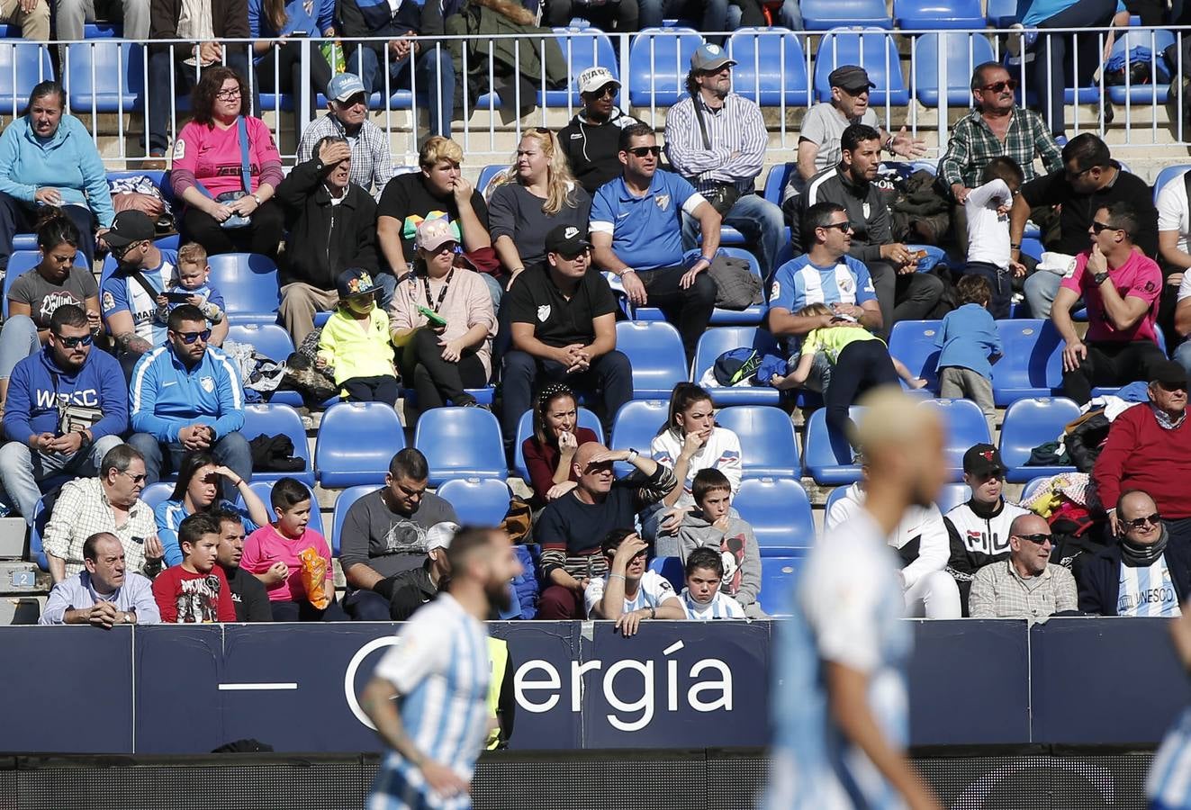 Las mejores imágenes de los aficionados que asistieron al Málaga.Mirandés (2-2)