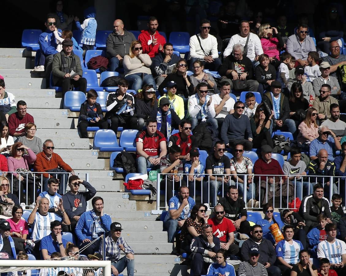 Las mejores imágenes de los aficionados que asistieron al Málaga.Mirandés (2-2)