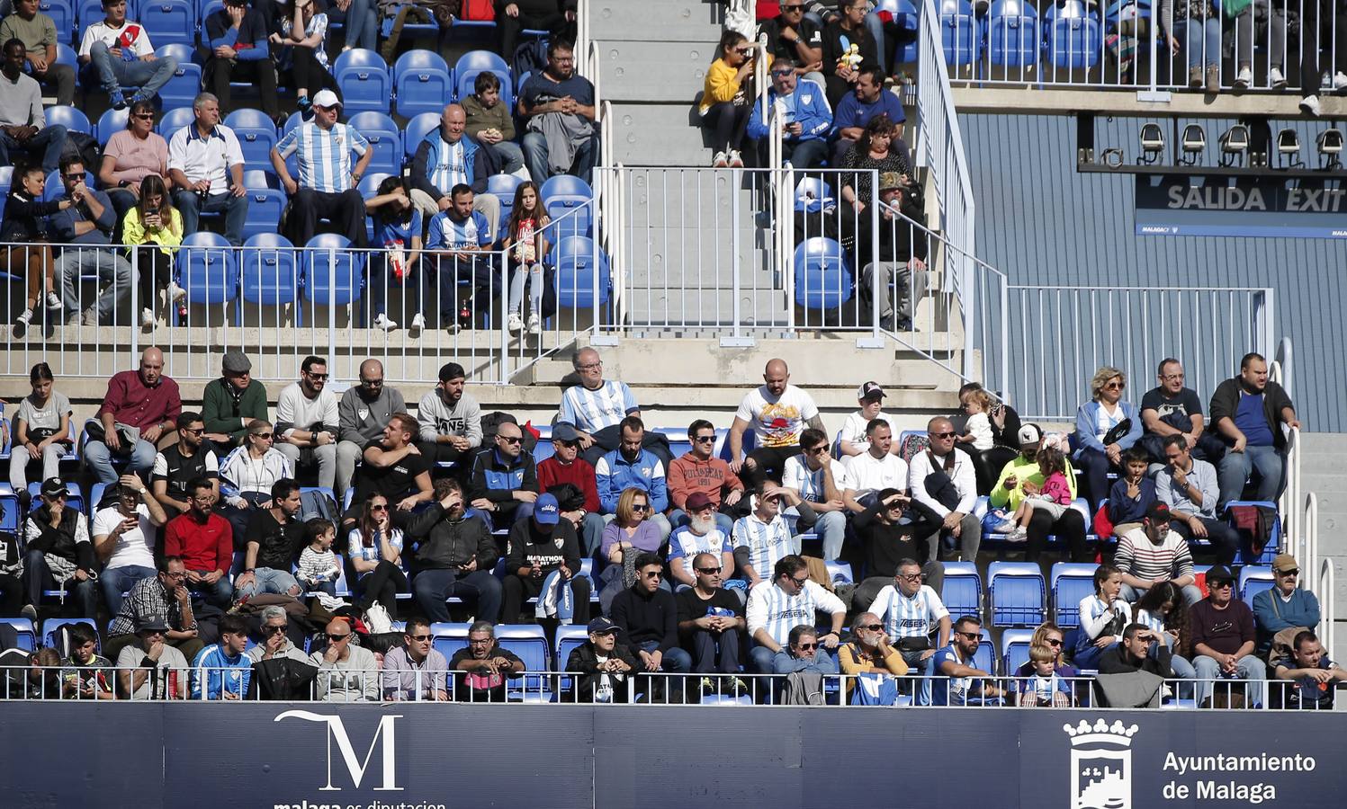 Las mejores imágenes de los aficionados que asistieron al Málaga.Mirandés (2-2)