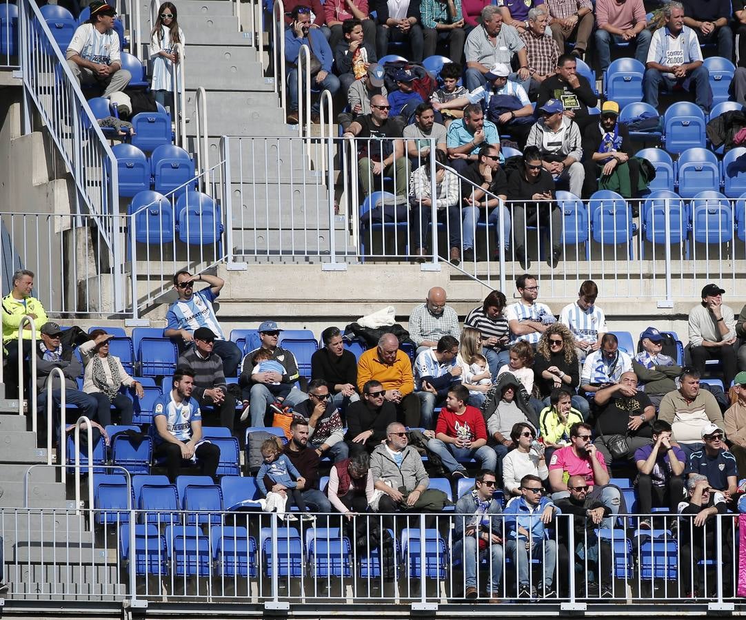 Las mejores imágenes de los aficionados que asistieron al Málaga.Mirandés (2-2)