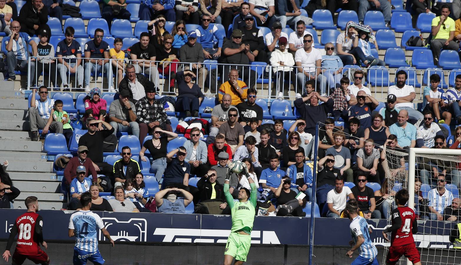 Las mejores imágenes de los aficionados que asistieron al Málaga.Mirandés (2-2)