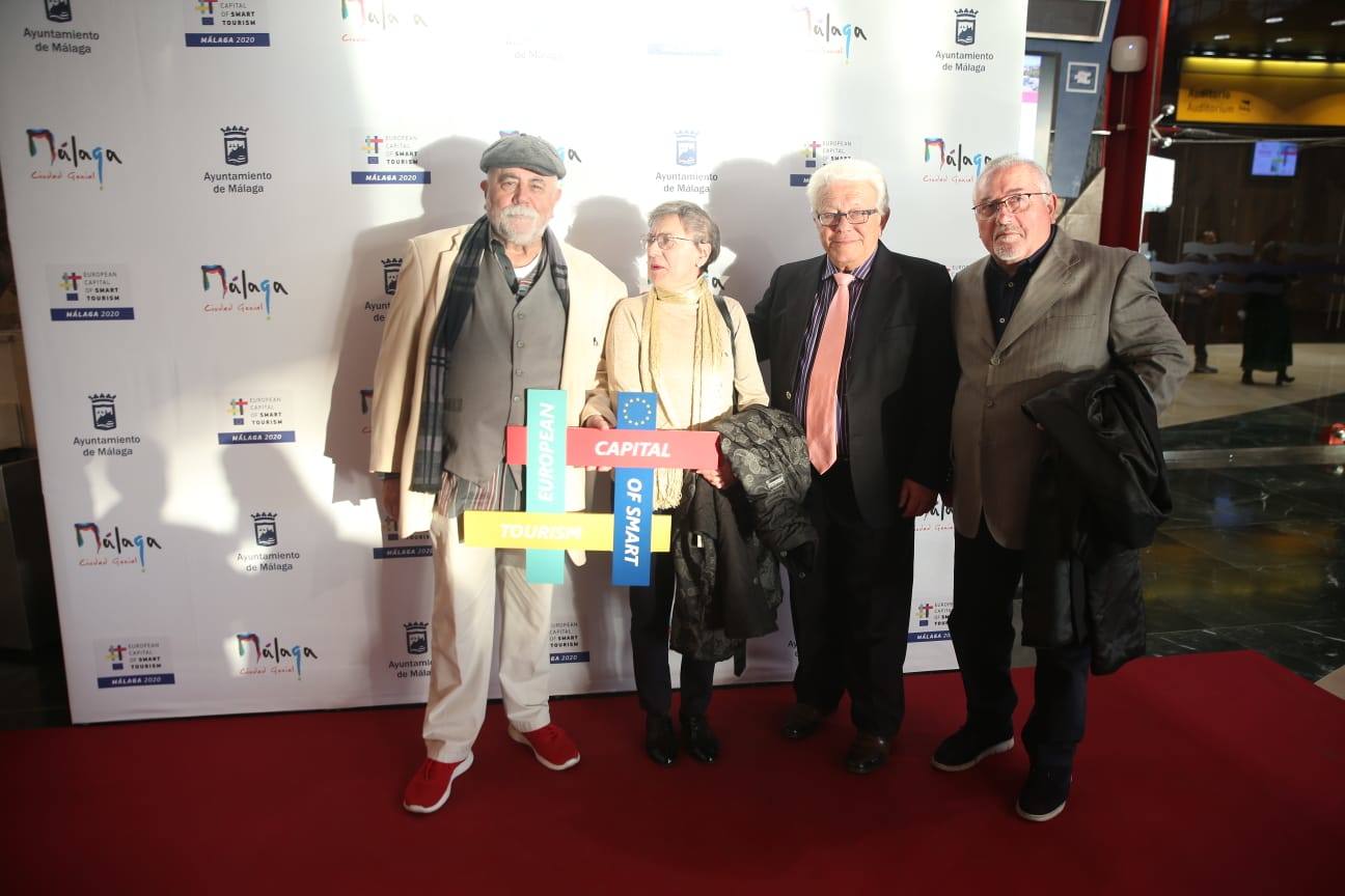 Unos 900 invitados asisten al acto, celebrado en el Palacio de Ferias de Málaga. 