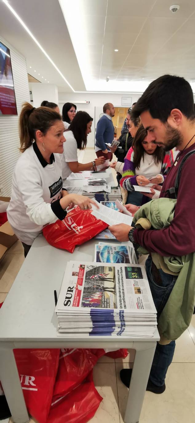 La prueba, que cumple este año su décima edición, reúne a decenas de aficionados al mundo de la imagen en Málaga para pasar una jornada lúdica y de convivencia en torno a la fotografía