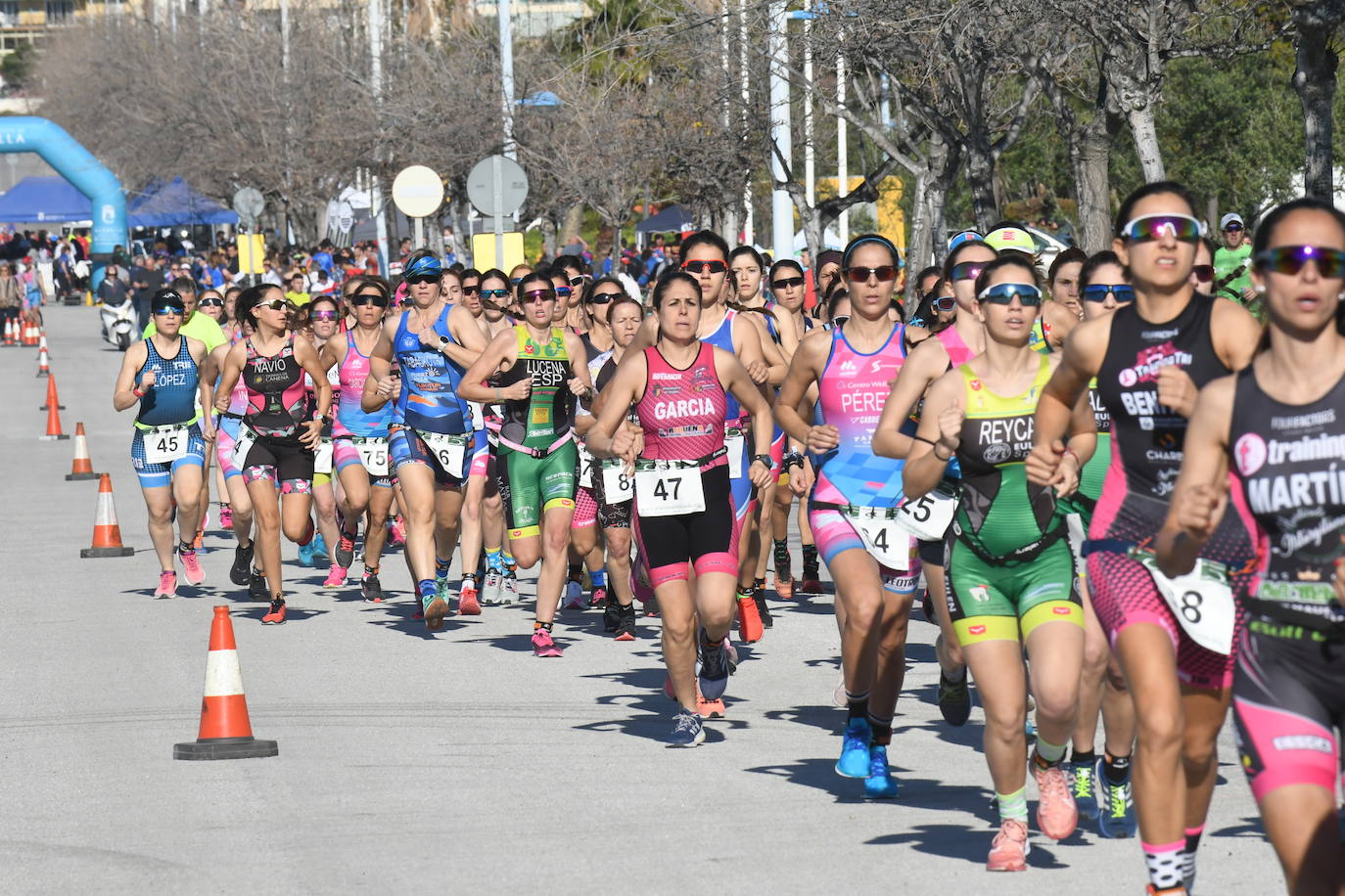 Unos 800 atletas se han dado cita en esta cita deportiva que incluye esta edición como novedad una promoción para deportistas no federados de categorías alevín e infantil