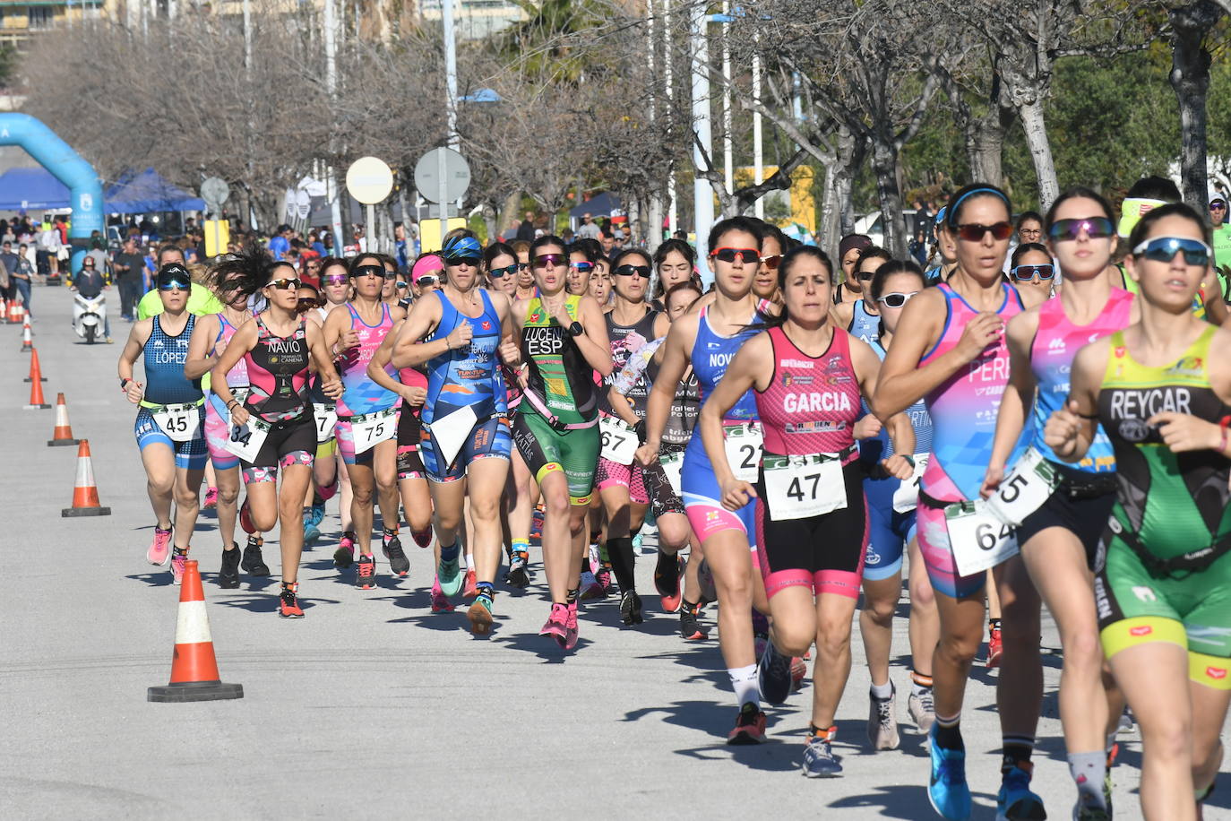 Unos 800 atletas se han dado cita en esta cita deportiva que incluye esta edición como novedad una promoción para deportistas no federados de categorías alevín e infantil