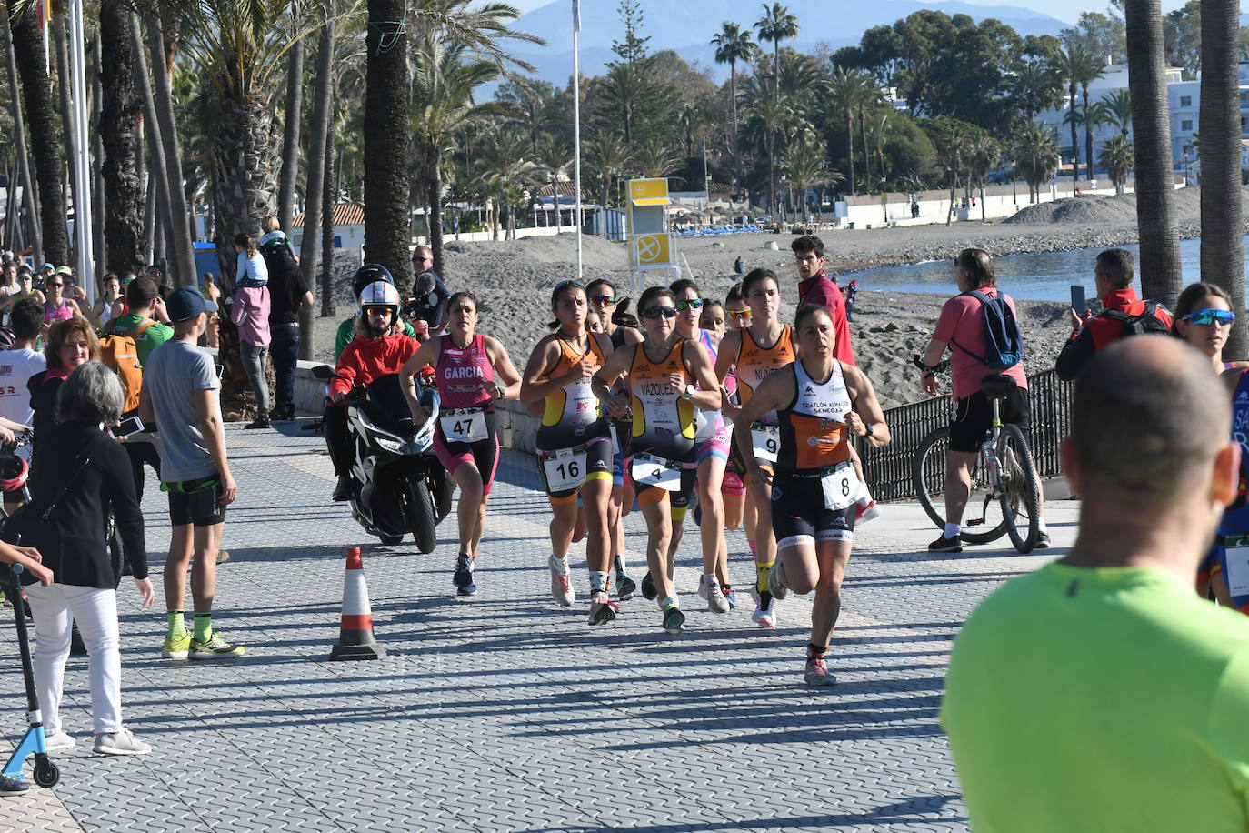 Unos 800 atletas se han dado cita en esta cita deportiva que incluye esta edición como novedad una promoción para deportistas no federados de categorías alevín e infantil