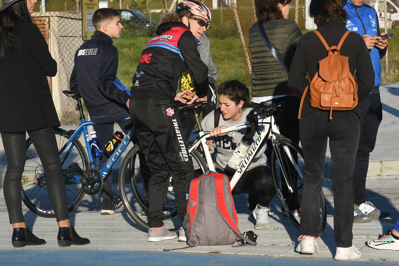 Unos 800 atletas se han dado cita en esta cita deportiva que incluye esta edición como novedad una promoción para deportistas no federados de categorías alevín e infantil