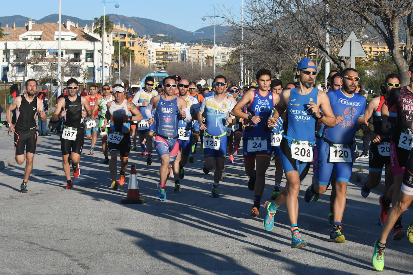 Unos 800 atletas se han dado cita en esta cita deportiva que incluye esta edición como novedad una promoción para deportistas no federados de categorías alevín e infantil