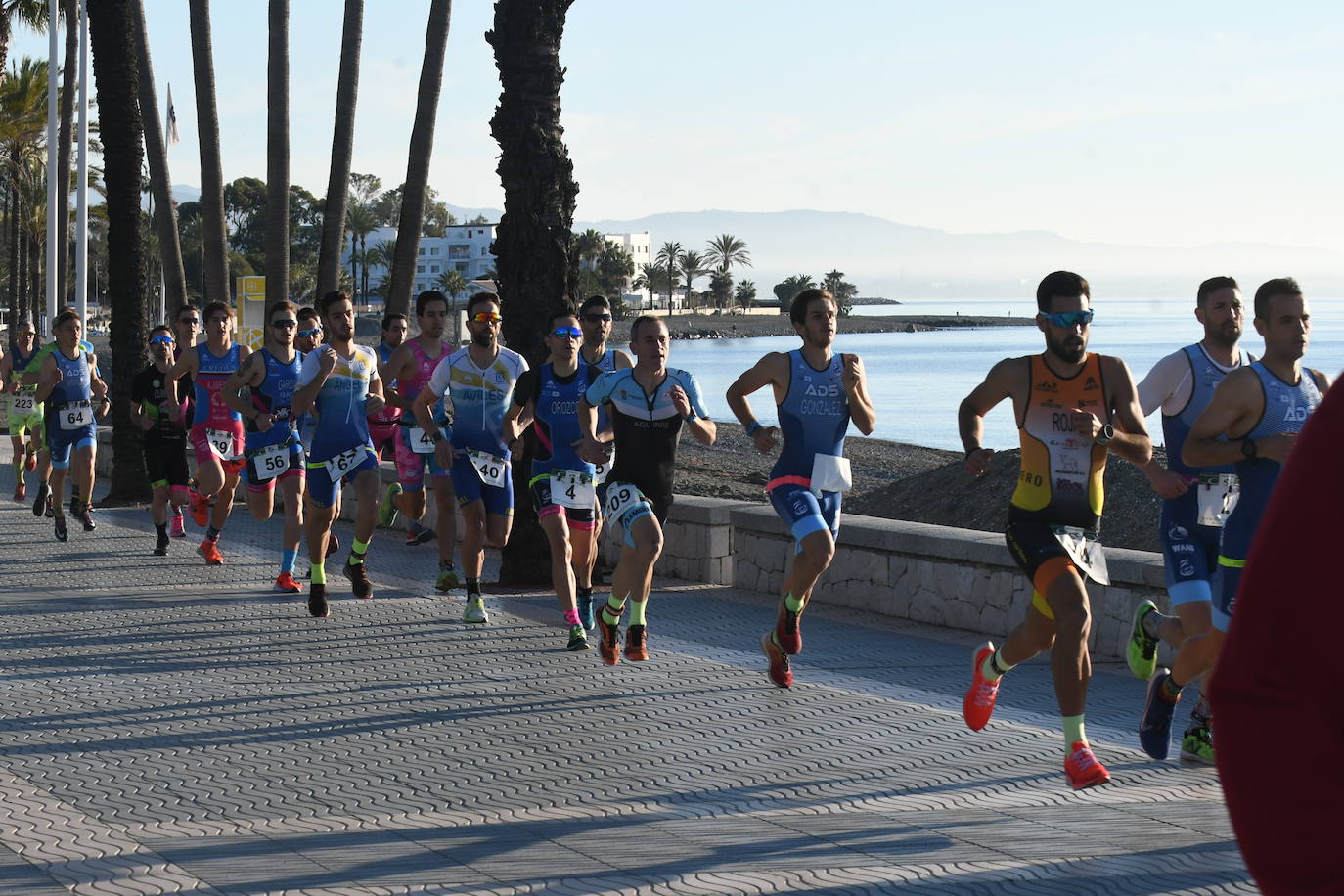 Unos 800 atletas se han dado cita en esta cita deportiva que incluye esta edición como novedad una promoción para deportistas no federados de categorías alevín e infantil