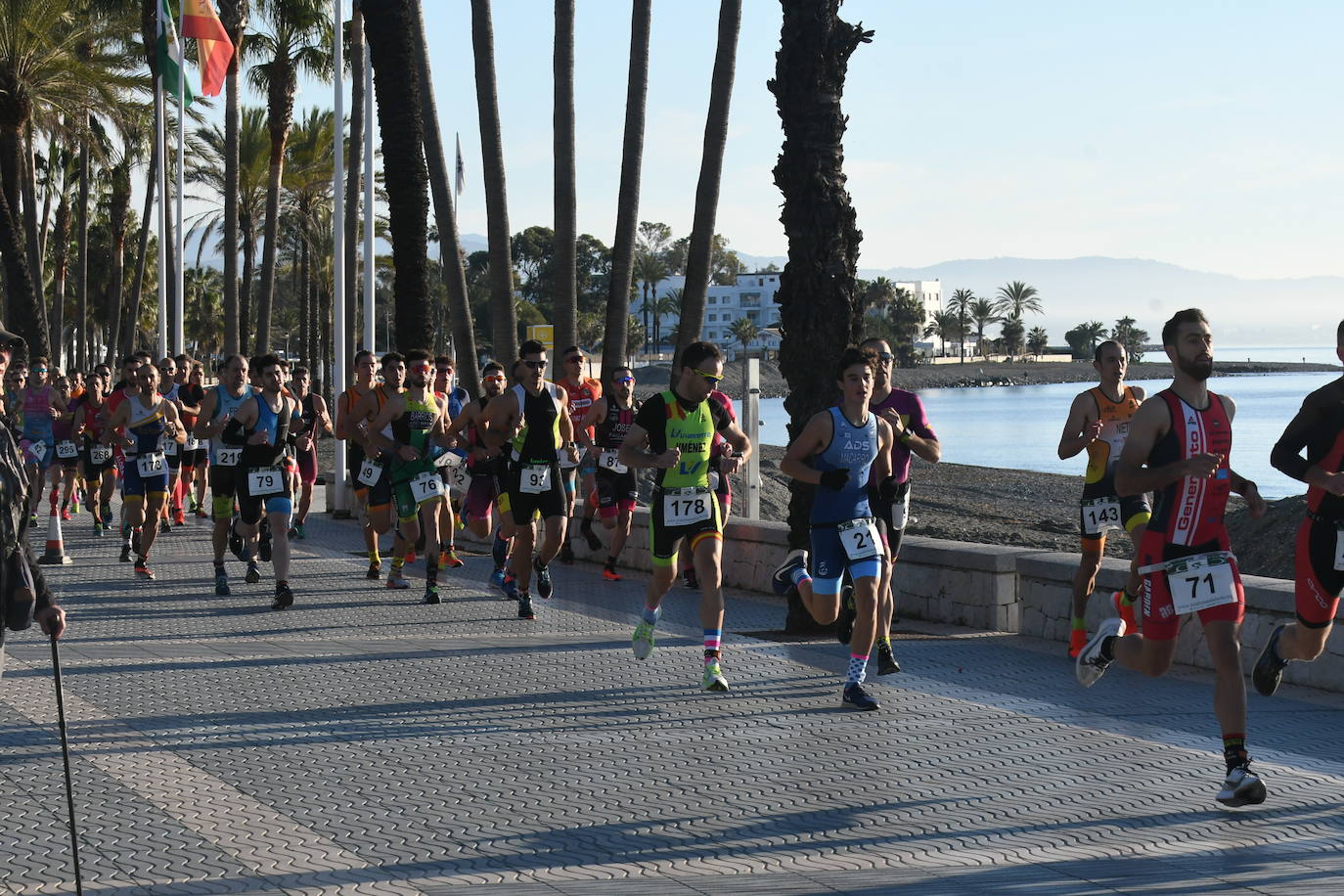 Unos 800 atletas se han dado cita en esta cita deportiva que incluye esta edición como novedad una promoción para deportistas no federados de categorías alevín e infantil