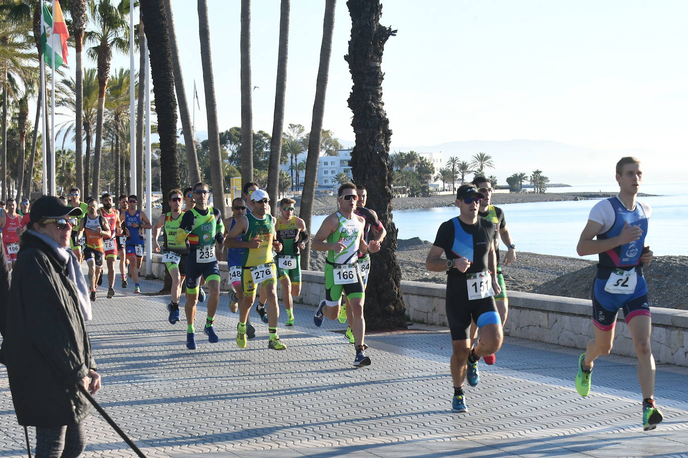 Unos 800 atletas se han dado cita en esta cita deportiva que incluye esta edición como novedad una promoción para deportistas no federados de categorías alevín e infantil