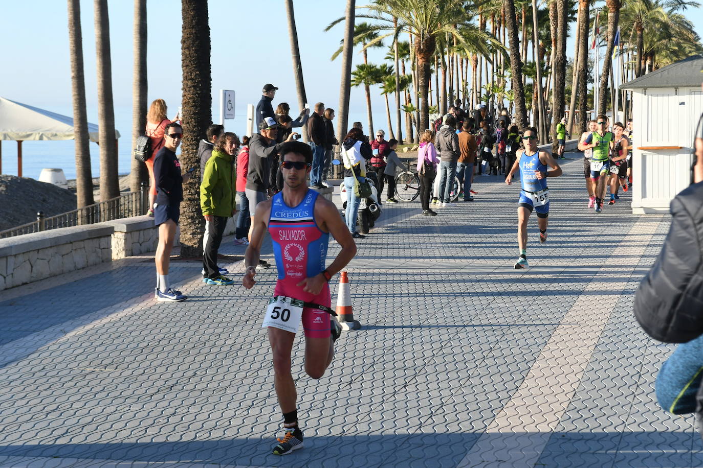 Unos 800 atletas se han dado cita en esta cita deportiva que incluye esta edición como novedad una promoción para deportistas no federados de categorías alevín e infantil