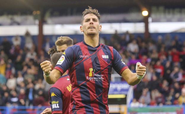 Álex Alegría celebra su gol este fin de semana al Lugo. 