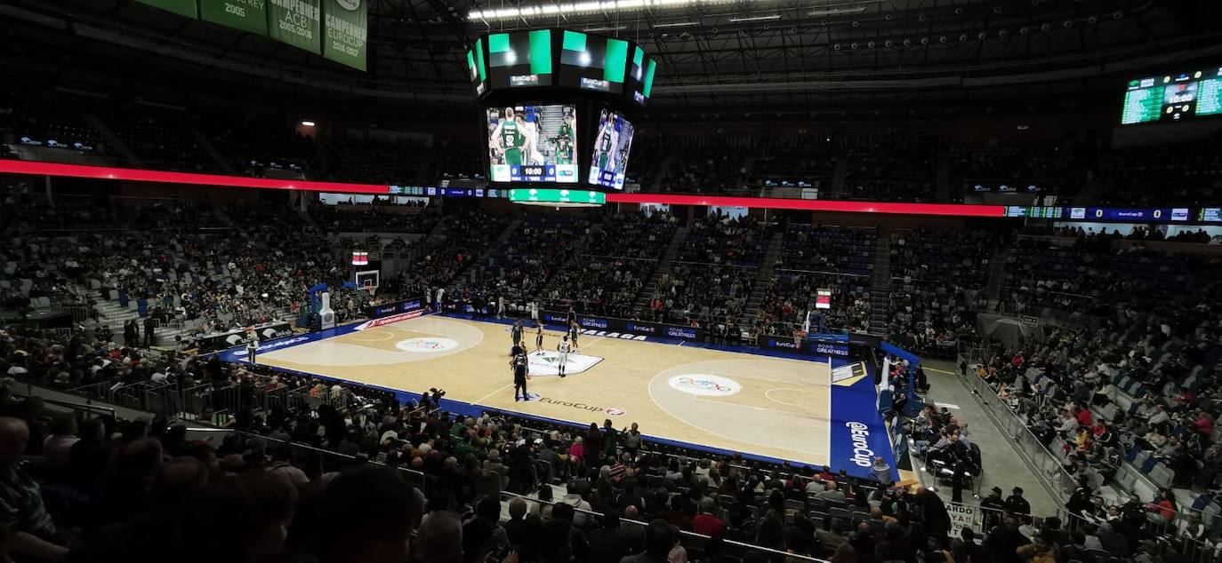 El conjunto malagueño recibió al equipo turco en un partido clave cara a la siguiente fase de la Eurocup