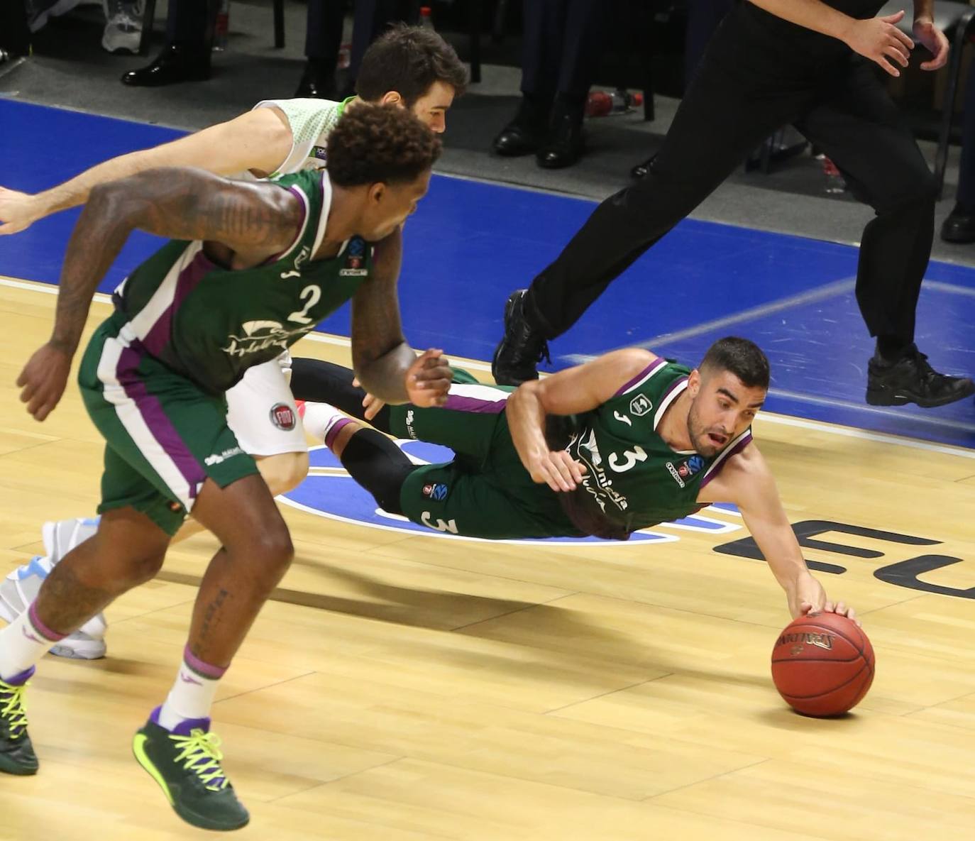 El conjunto malagueño recibió al equipo turco en un partido clave cara a la siguiente fase de la Eurocup