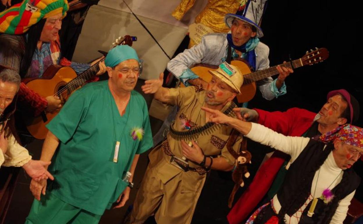 La murga 'Los de la cantera' ha regresado al concurso por el 40.º aniversario.
