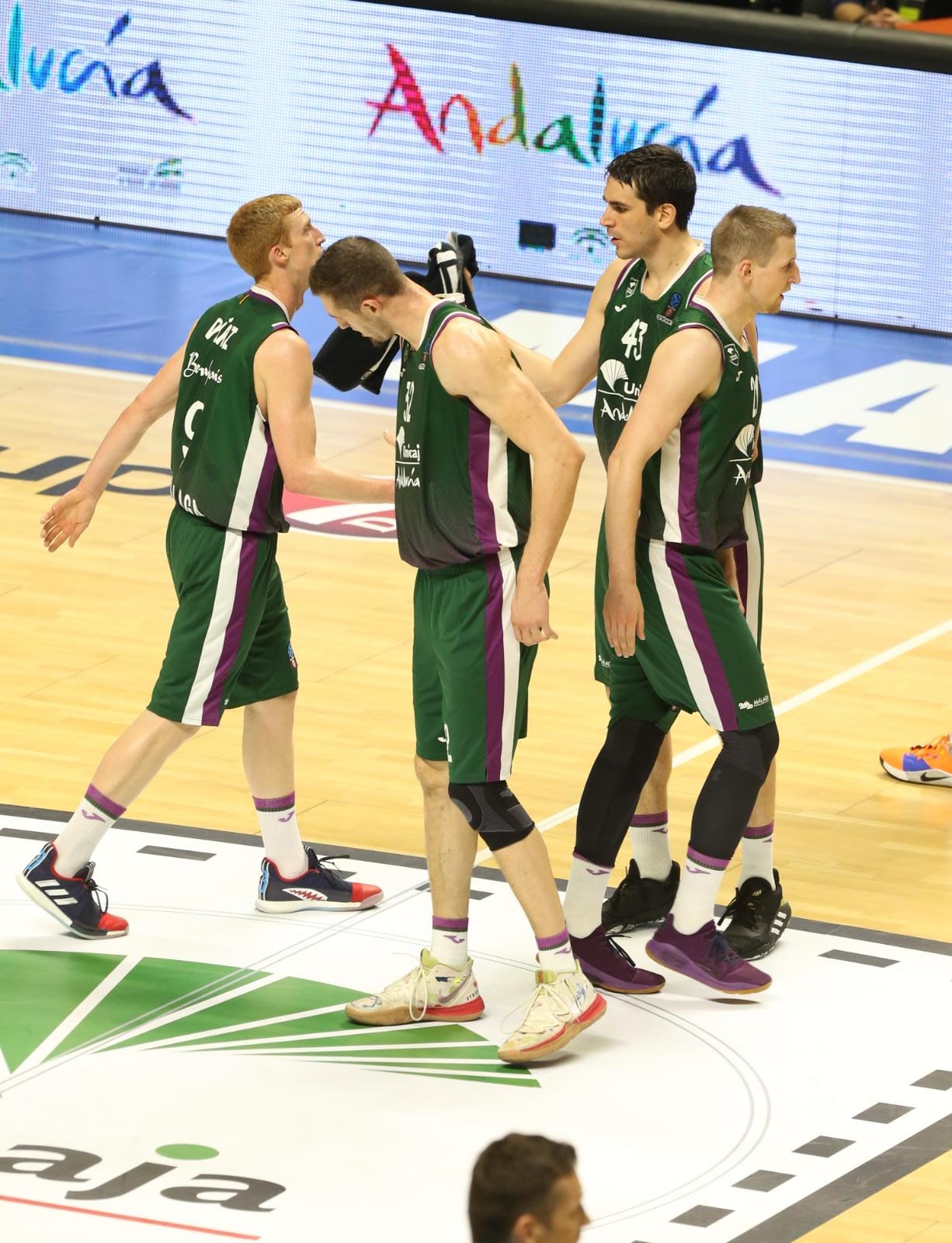 El conjunto malagueño recibió al equipo turco en un partido clave cara a la siguiente fase de la Eurocup