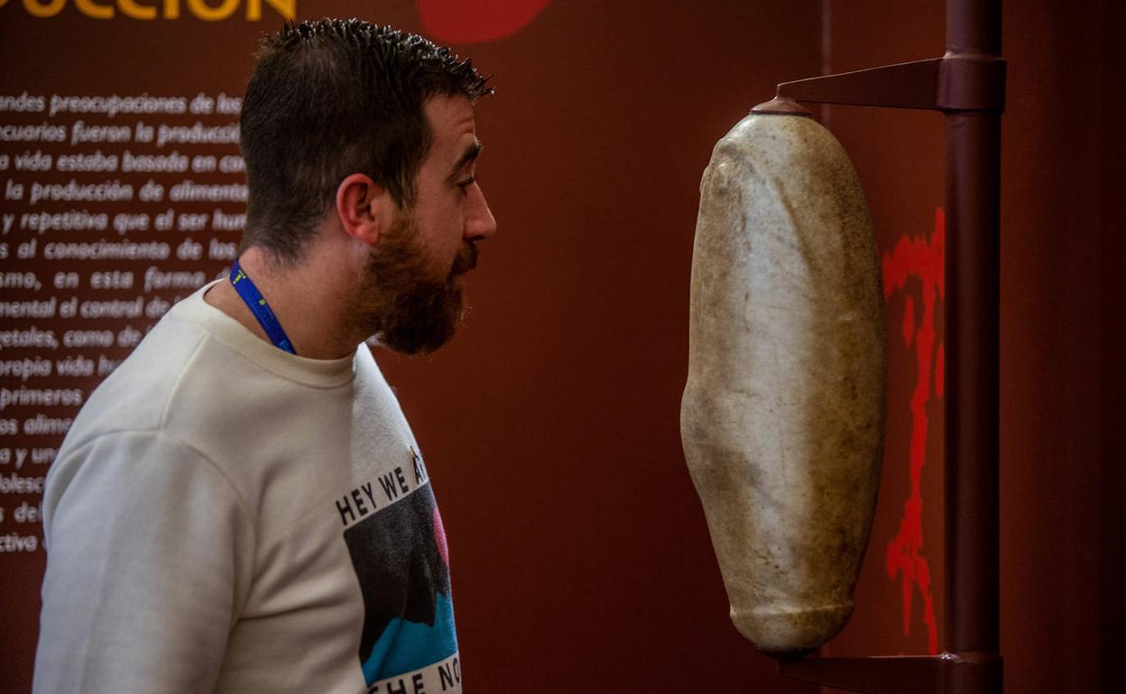 El Ídolo de Almargen, una pieza de la Edad del Bronce al alcance de la mano. 