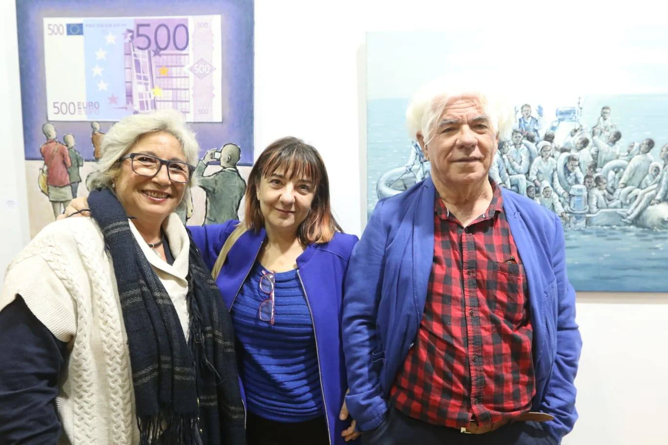 Rafael Jaime inaugura su exposición ‘Antológica’ en la sala Manuel Barbadillo. en la foto, Victoria Álvarez, María Mallén y Julio Rabadán.