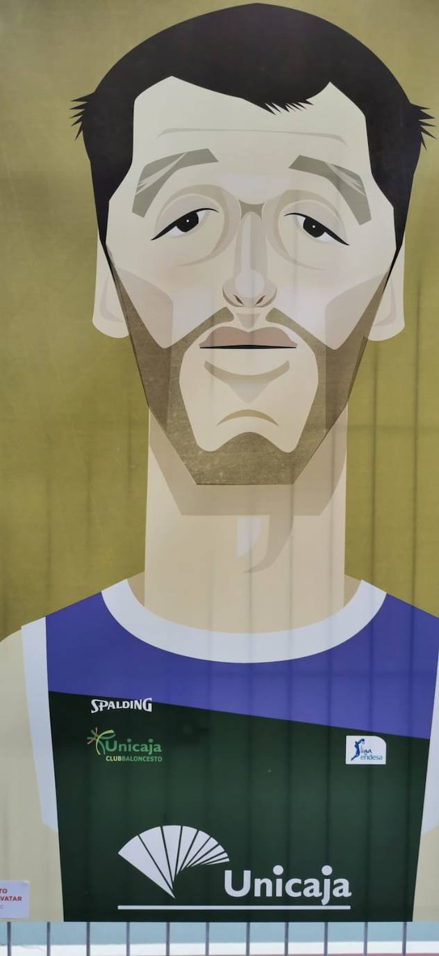 Fotos: Exposición de carteles y caricaturas de baloncesto de Jesús Roldán