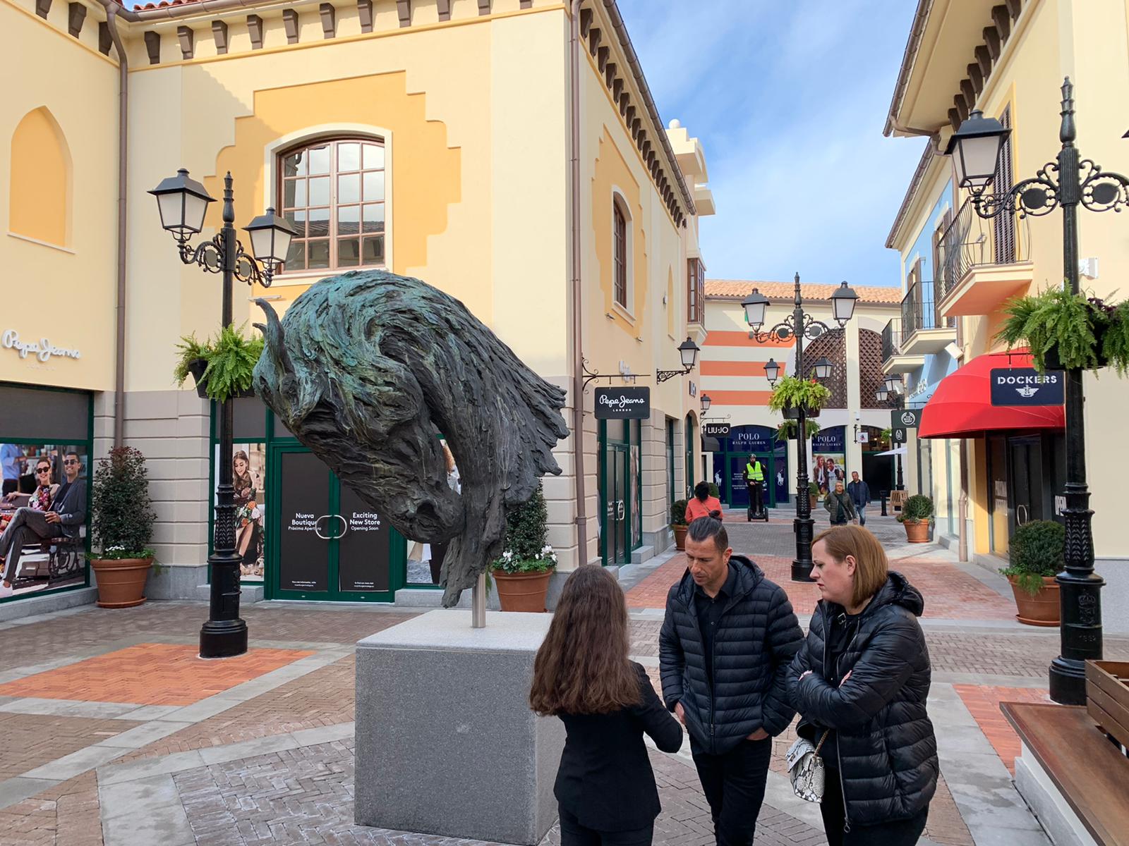 La oferta comercial del nuevo McArthurGlen Designer Outlet cuenta con opciones para todos los tipos de consumidores sean cuales sean sus necesidades. Y en todos los casos, con un mismo gancho: suculentos descuentos sobre sus etiquetas originales de entre el 30 y el 70%.