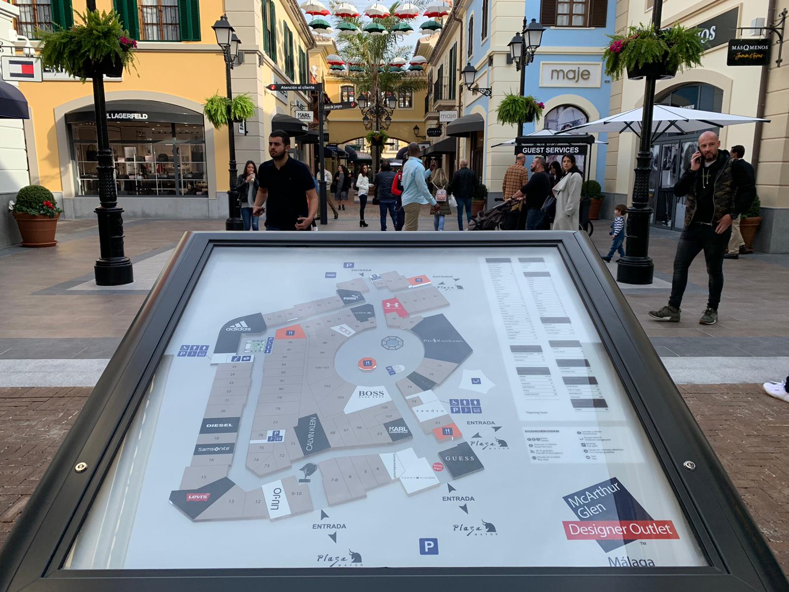 La oferta comercial del nuevo McArthurGlen Designer Outlet cuenta con opciones para todos los tipos de consumidores sean cuales sean sus necesidades. Y en todos los casos, con un mismo gancho: suculentos descuentos sobre sus etiquetas originales de entre el 30 y el 70%.