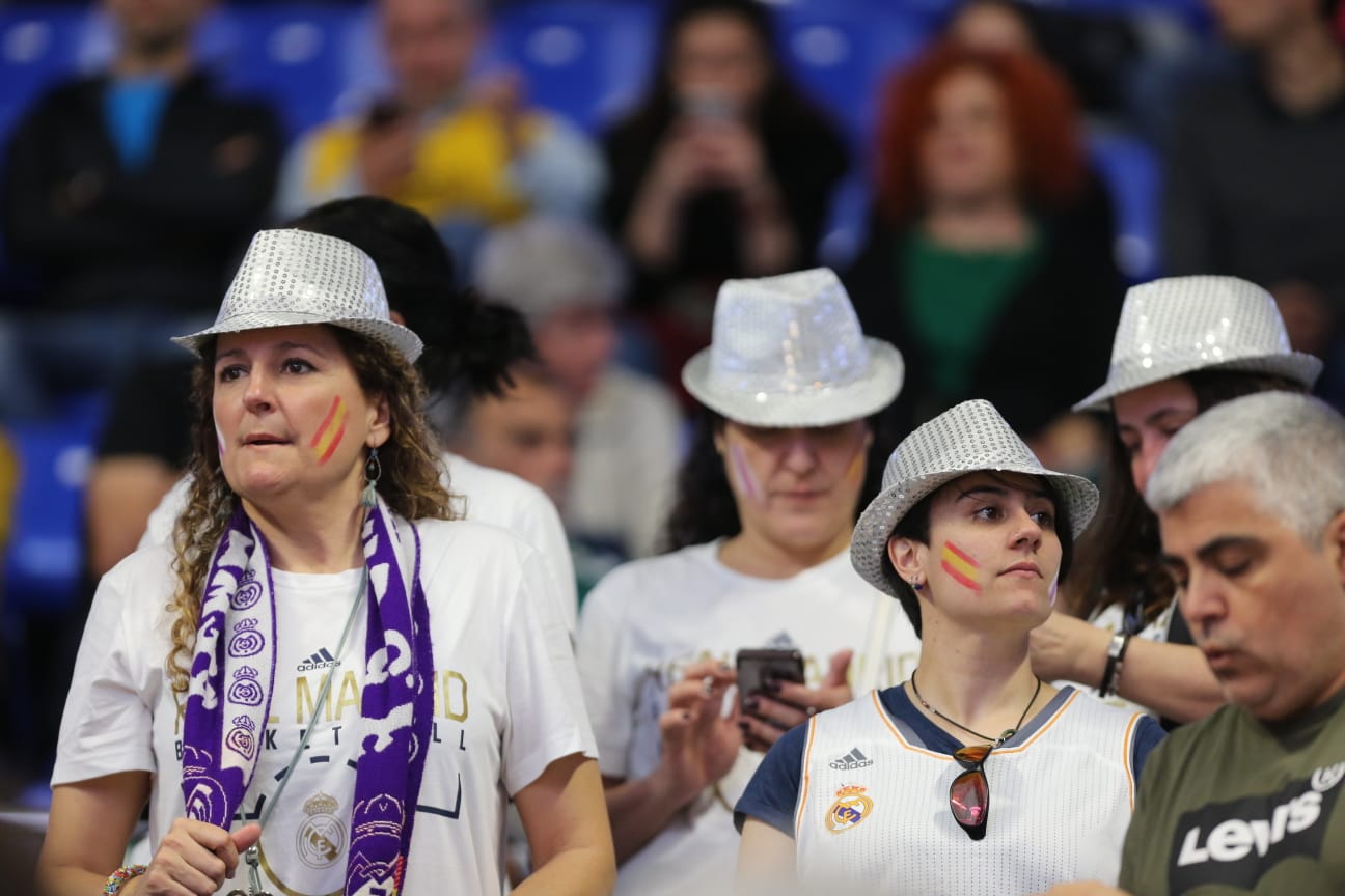 Llenazo en el Carpena para ver el Real Madrid-Valencia y el Unicaja-Andorra