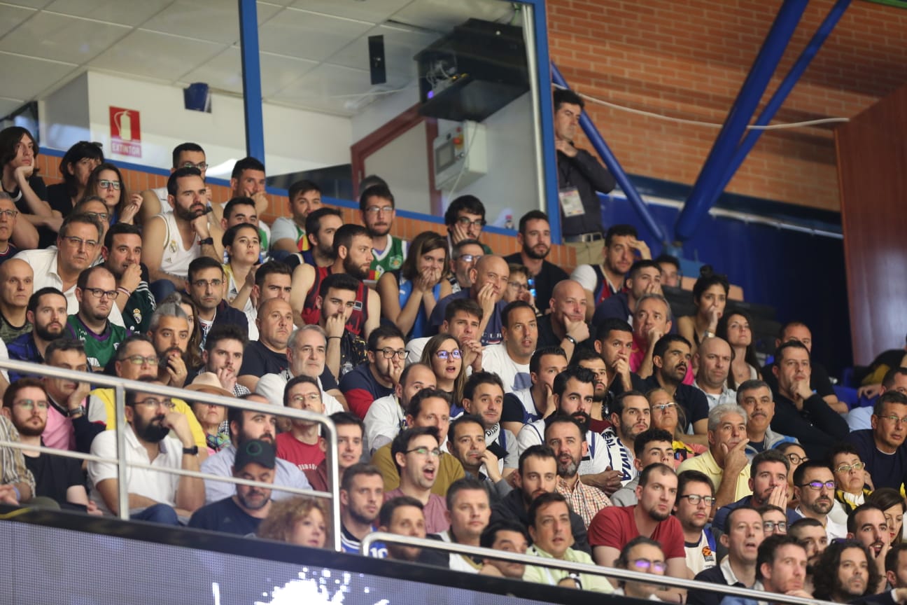 Llenazo en el Carpena para ver el Real Madrid-Valencia y el Unicaja-Andorra