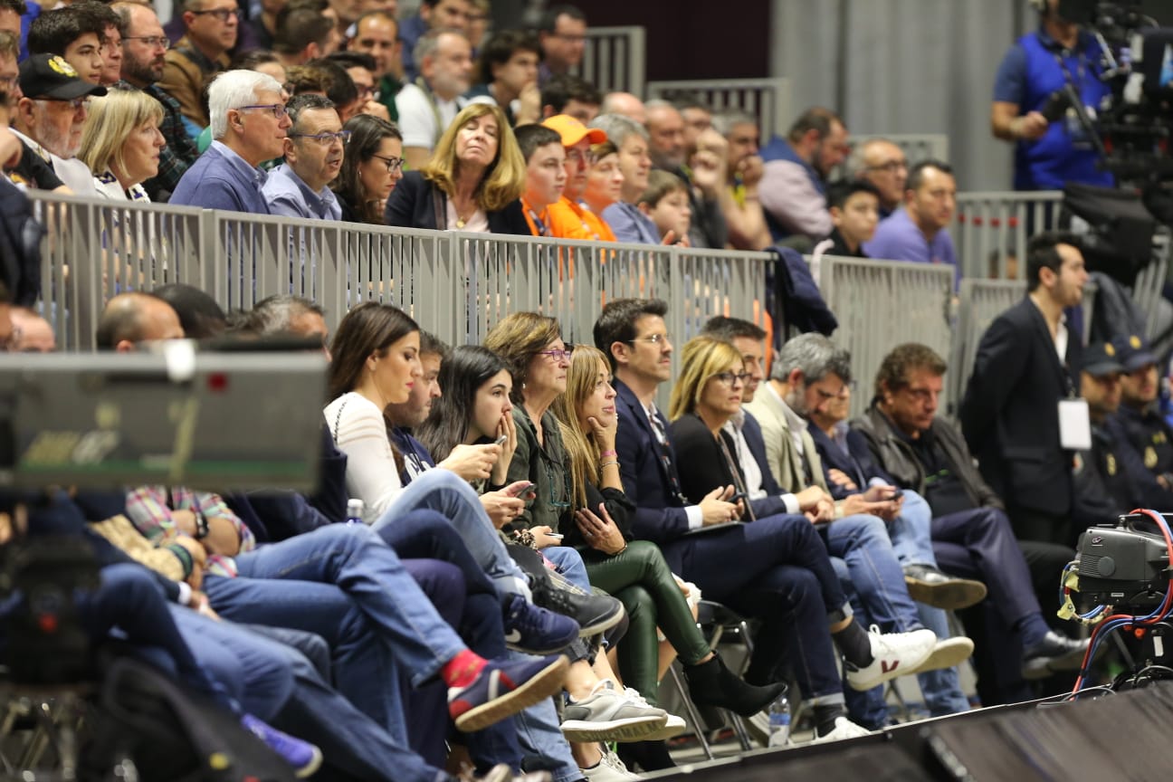 Llenazo en el Carpena para ver el Real Madrid-Valencia y el Unicaja-Andorra