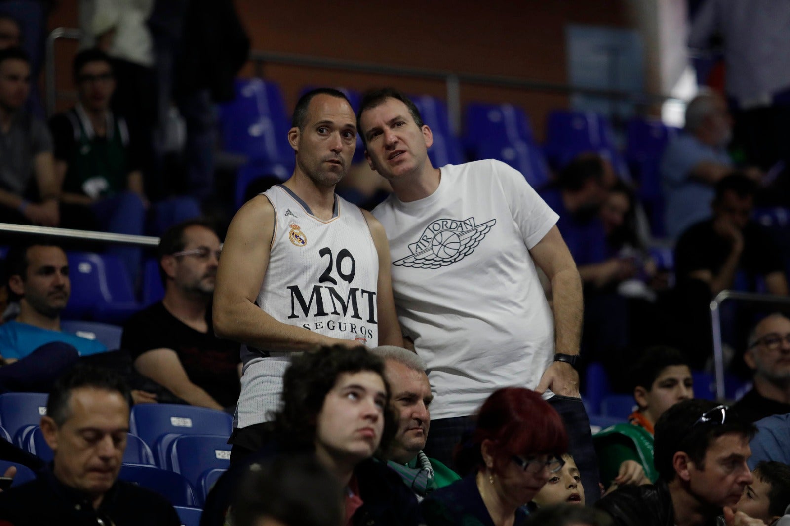 Llenazo en el Carpena para ver el Real Madrid-Valencia y el Unicaja-Andorra