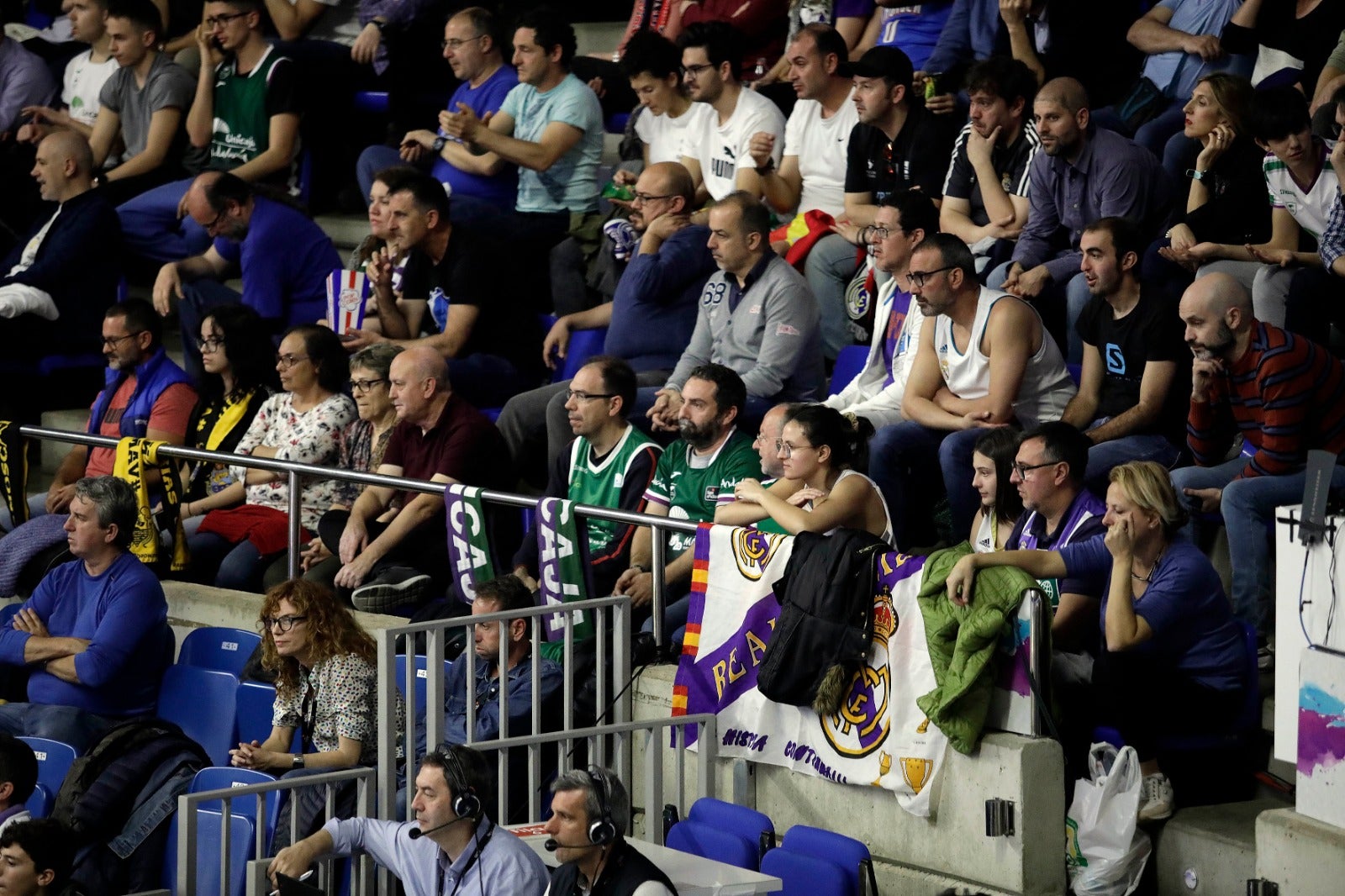 Llenazo en el Carpena para ver el Real Madrid-Valencia y el Unicaja-Andorra